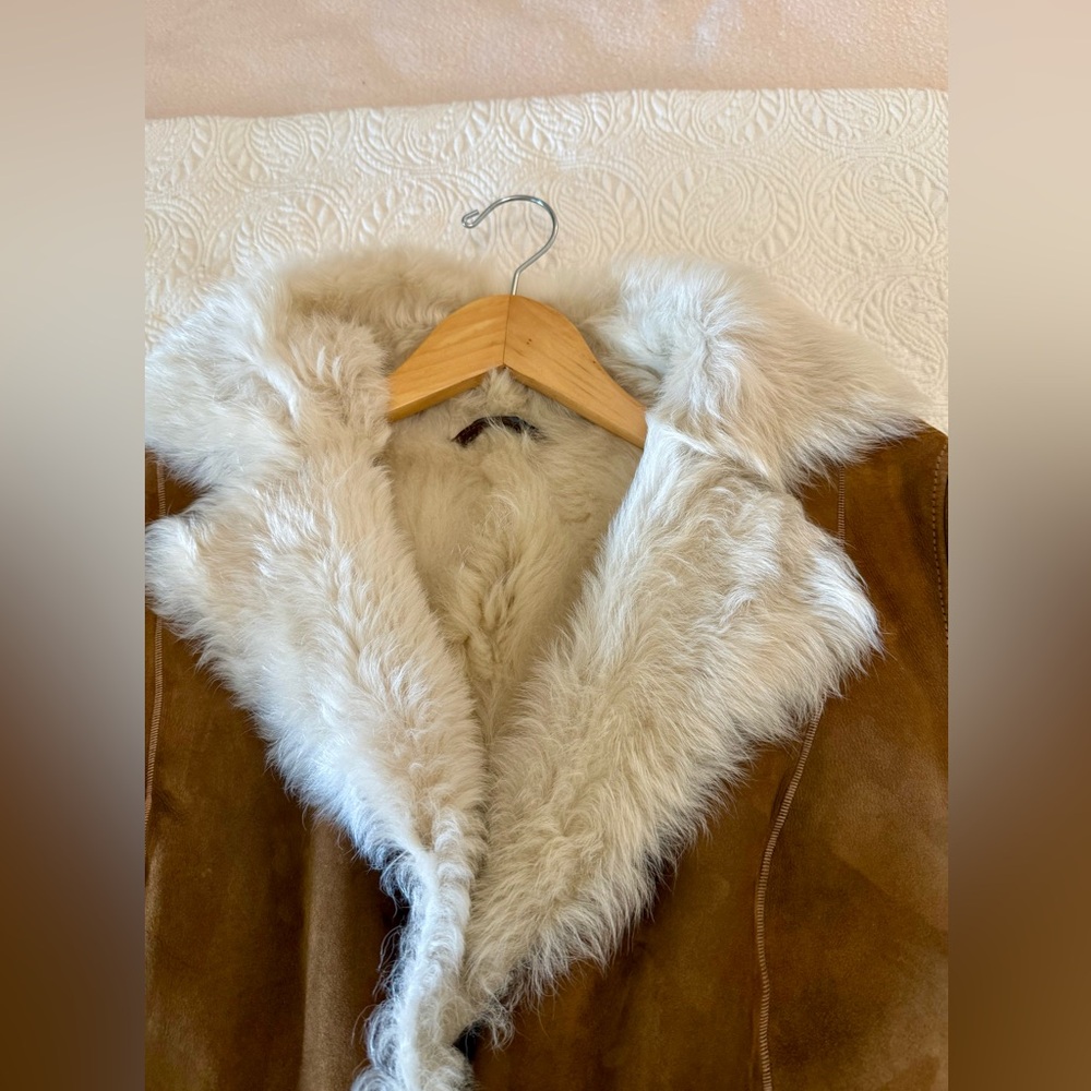 COLE HAAN Lambskin Suede Jacket with fur lining. Penny Lane Jacket - Picture 4 of 16